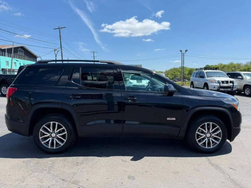 2017 GMC Acadia SLE-2