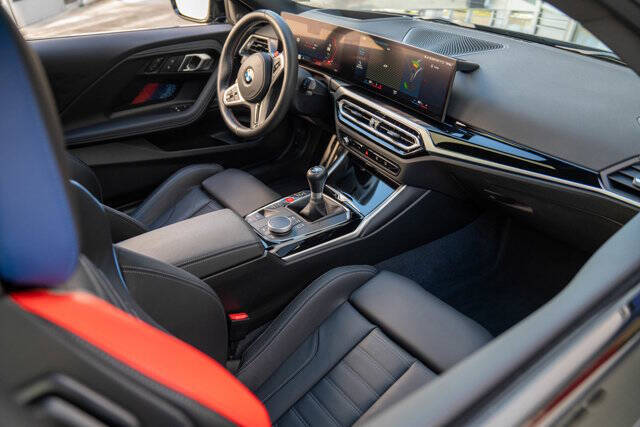 2024 BMW M2 8