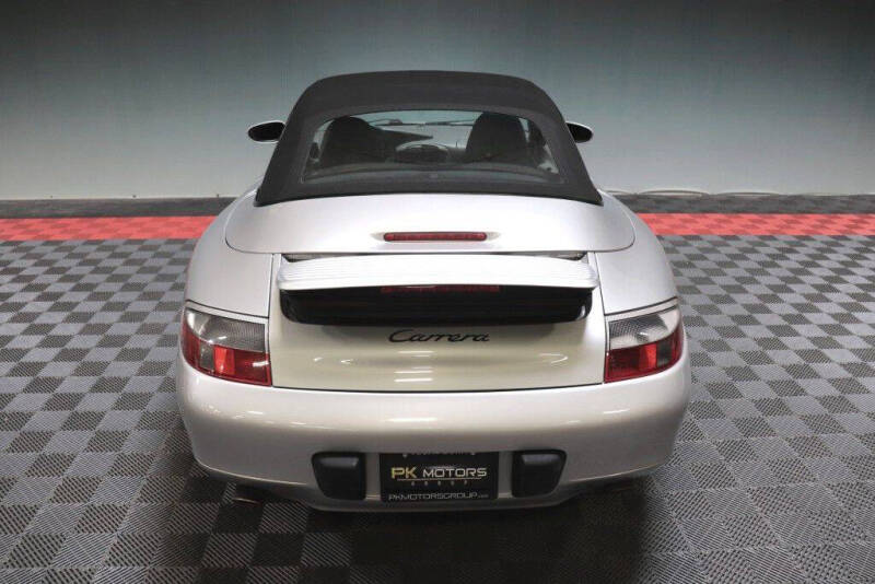 2000 Porsche 911 Carrera