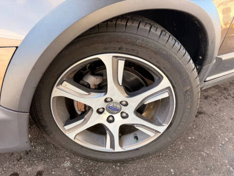 2015 Volvo XC70 T6 Platinum