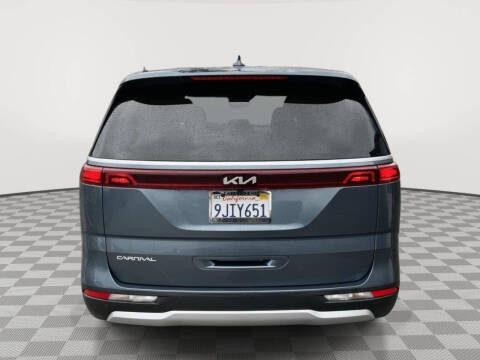 2024 Kia Carnival EX