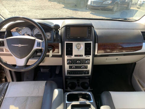 2010 Chrysler Town and Country Touring Plus