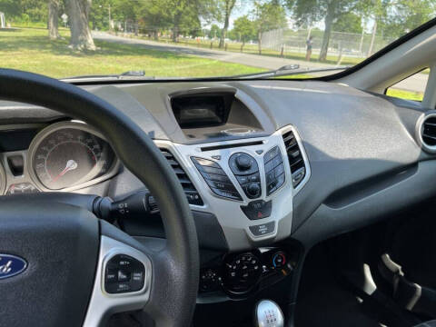 2011 Ford Fiesta SE