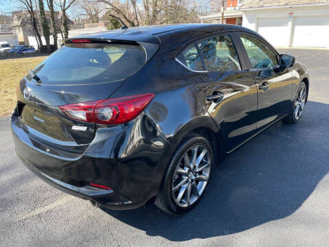 2018 Mazda MAZDA3 Touring
