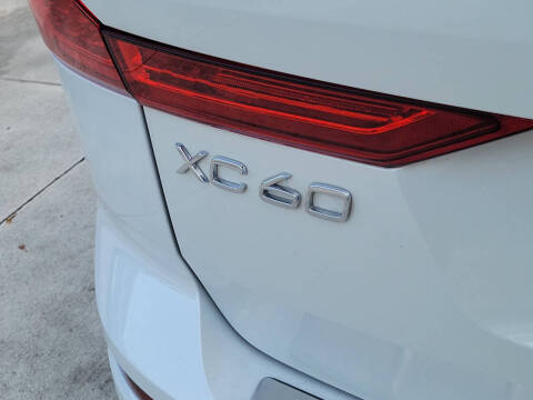 2023 Volvo XC60 B5 Plus Bright Theme