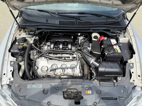 2011 Ford Taurus SEL