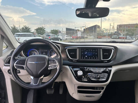 2018 Chrysler Pacifica Touring L
