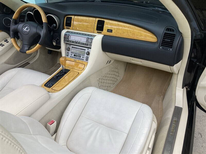 2003 Lexus SC 430