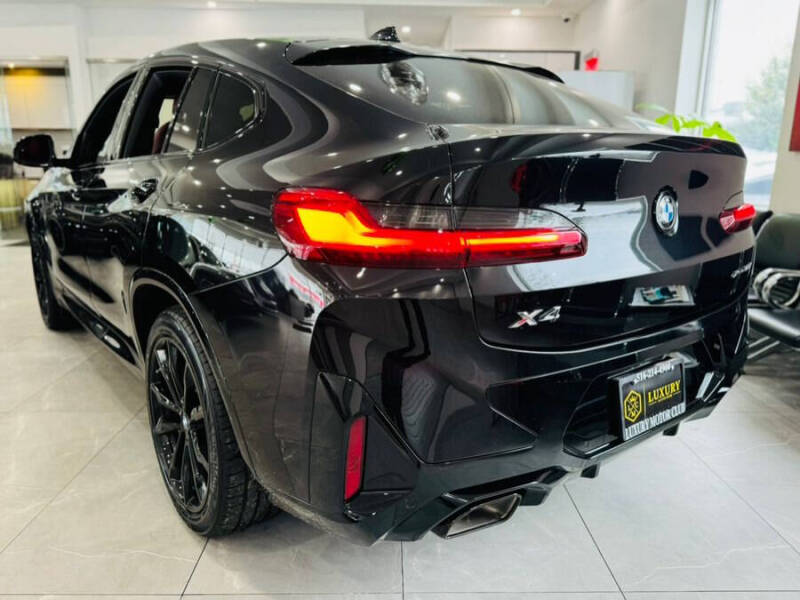 2024 BMW X4 xDrive30i