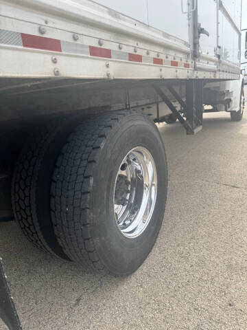 2022 Freightliner M2 106