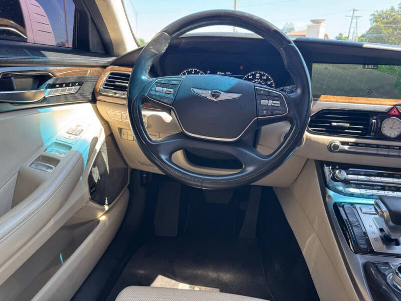 2017 Genesis G90