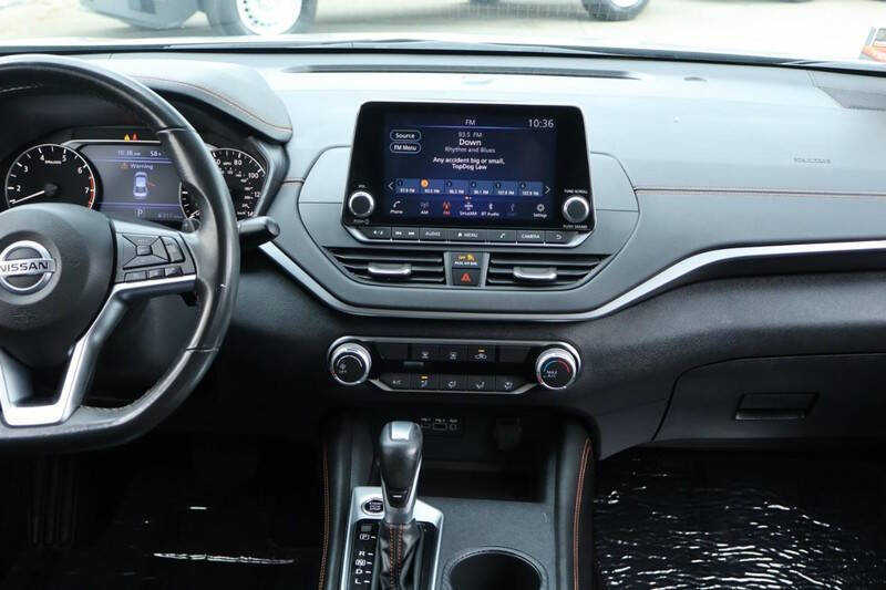 2022 Nissan Altima 2.5 SR