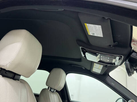 2019 Land Rover Range Rover Velar P250 R-Dynamic SE