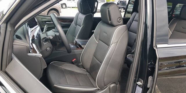 2024 Cadillac Escalade ESV Premium Luxury