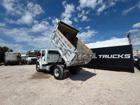 2013 Freightliner M2 106