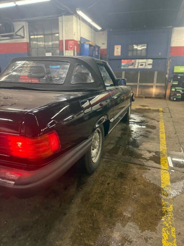 1985 Mercedes-Benz 380-Class