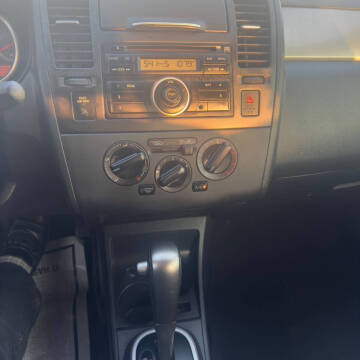 2011 Nissan Versa 1.8 S