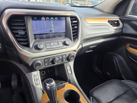 2017 GMC Acadia Denali