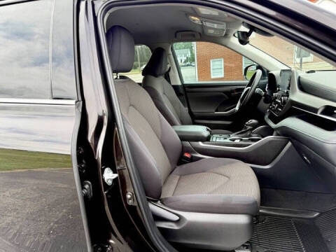 2022 Toyota Highlander L