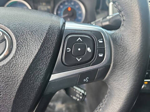 2017 Toyota Camry Hybrid