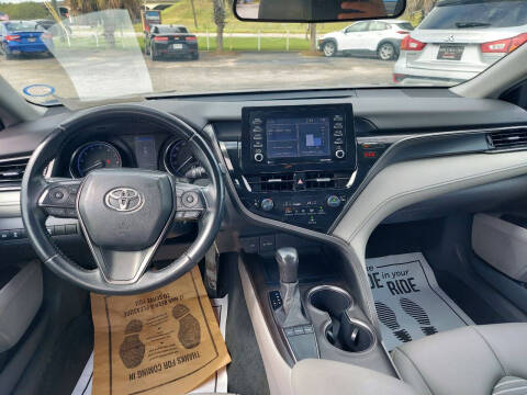 2022 Toyota Camry SE