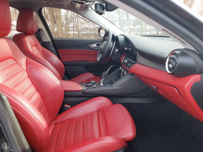 2017 Alfa Romeo Giulia Ti