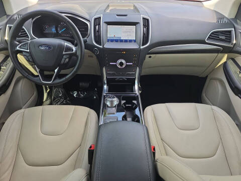 2020 Ford Edge Titanium