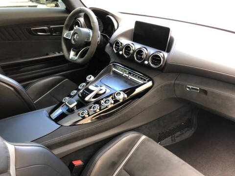 2017 Mercedes-Benz AMG GT