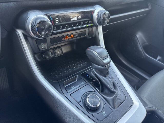 2023 Toyota RAV4 Hybrid SE