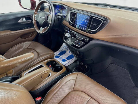 2020 Chrysler Pacifica Hybrid Limited