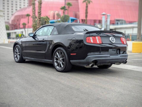 2011 Ford Mustang V6