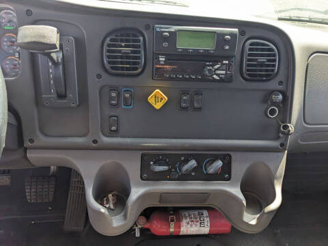 2018 Freightliner M2 106