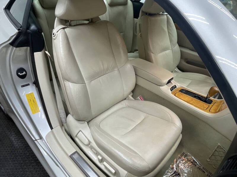 2004 Lexus SC 430