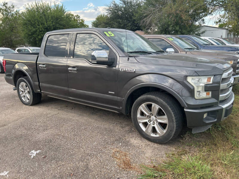 2015 Ford F-150 Platinum's photo