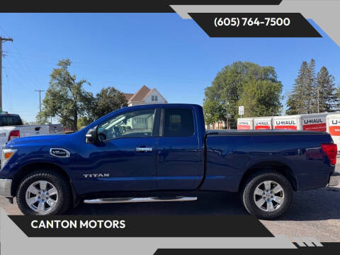 2017 Nissan Titan SV