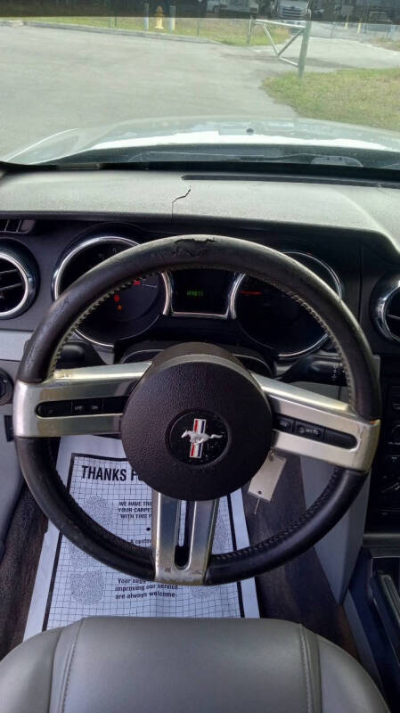 2007 Ford Mustang V6 Deluxe