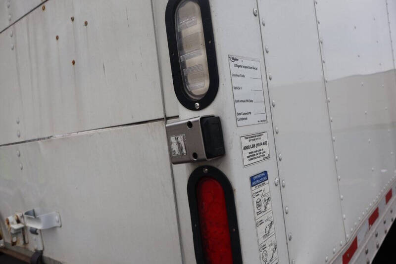 2016 Freightliner M2 106