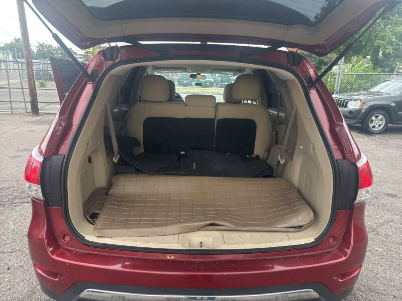 2016 Nissan Pathfinder SL