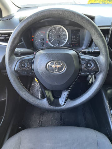 2022 Toyota Corolla LE