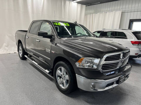 2017 RAM 1500 SLT