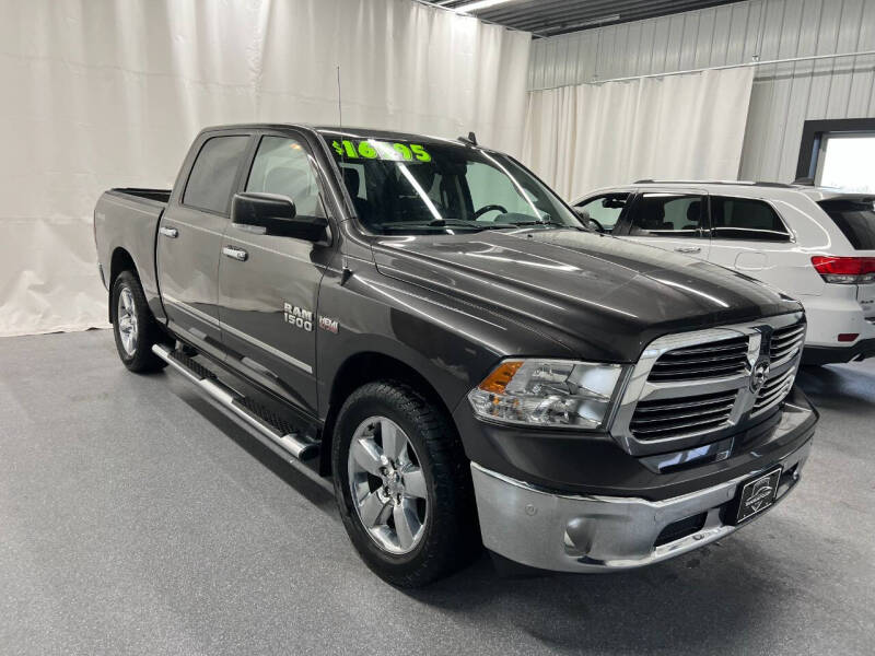 2017 RAM 1500 SLT
