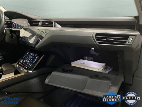 2023 Audi e-tron quattro Premium Plus