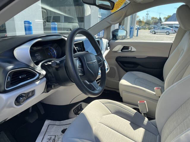 2017 Chrysler Pacifica Hybrid Touring Plus