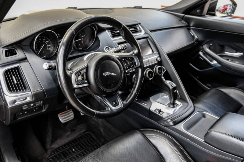 2018 Jaguar E-PACE P300 R-Dynamic S