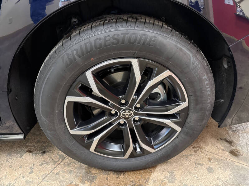 2025 Toyota Sienna Platinum 7-Passenger