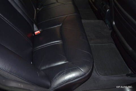 2005 Lincoln Town Car Signature Limited