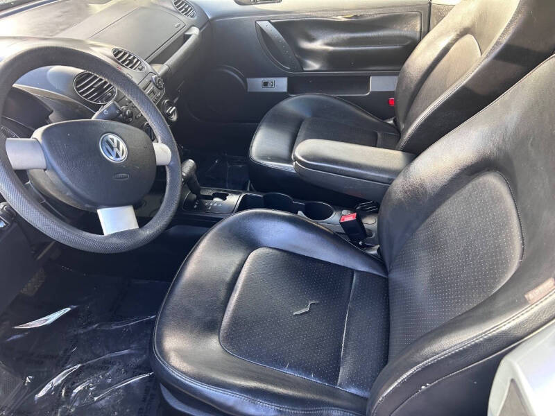 2006 Volkswagen New Beetle Convertible 2.5