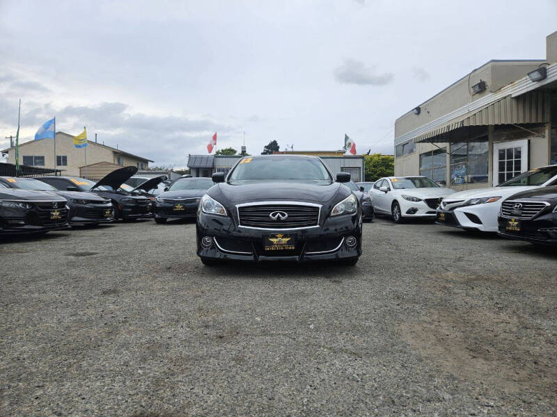 2012 Infiniti M37