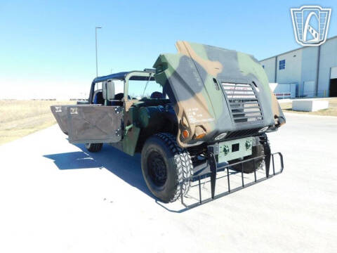2002 AM General M1123