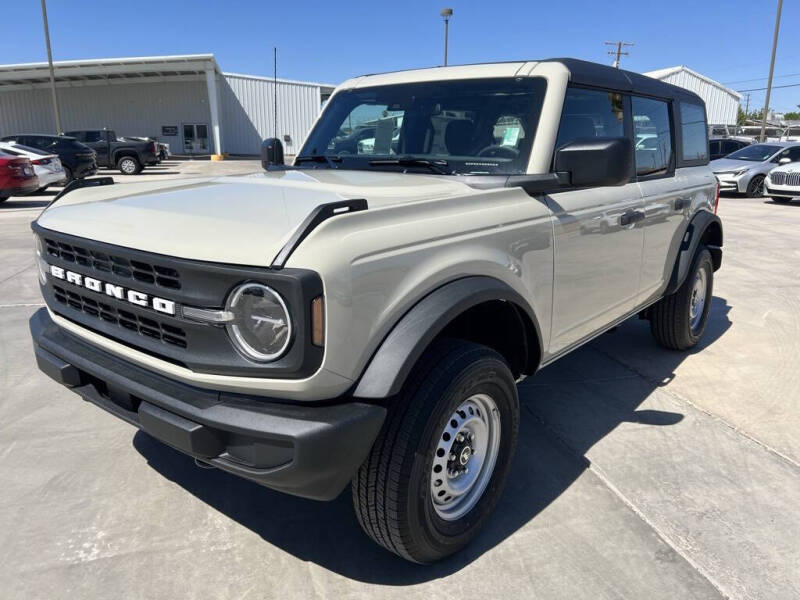 2025 Ford Bronco 4-Door Base's photo